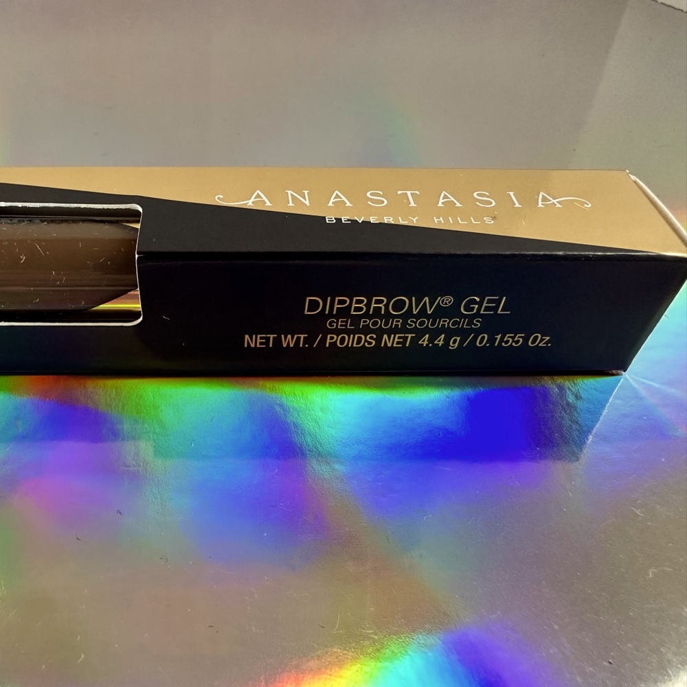 Anastasia Beverly Hills Dipbrow Gel in medium brown